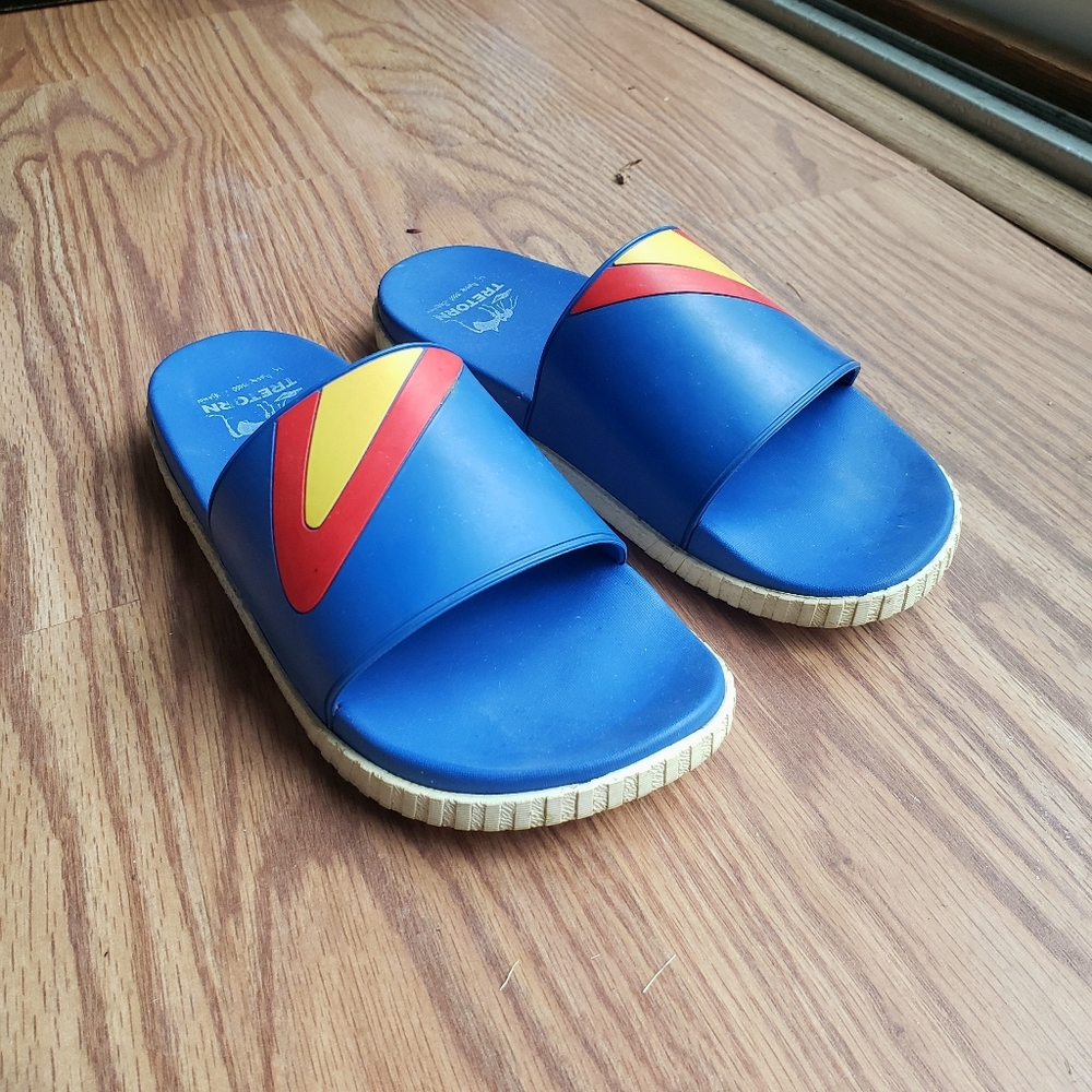 NIB Andre 3000 red blue yellow Tretorn  pool sandal slides